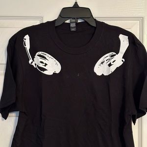 Men’s Black Headphones Graphic T-Shirt Anvil Size Medium Brand New Great Shirt